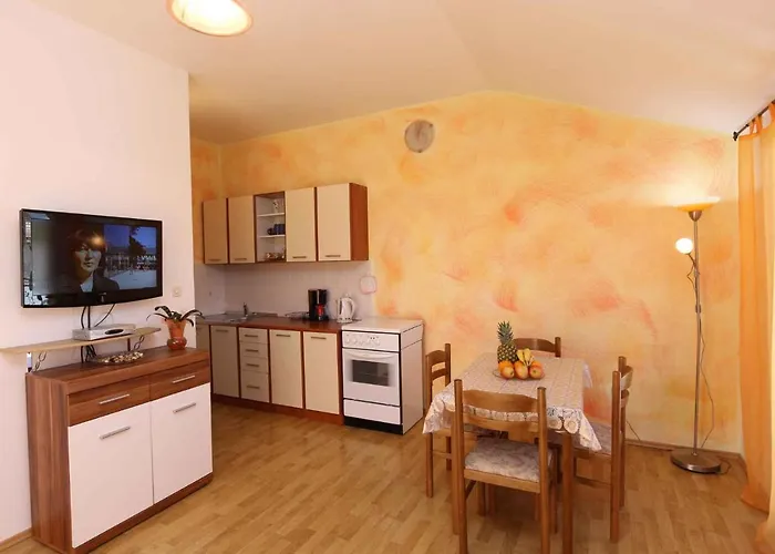 In - Insel Krk 14534 * Šilo